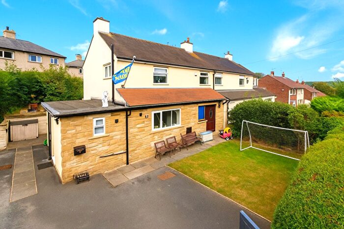 3 Bedroom Semi-Detached House For Sale In Cliffe Avenue, Baildon, Shipley, West Yorkshire, BD17