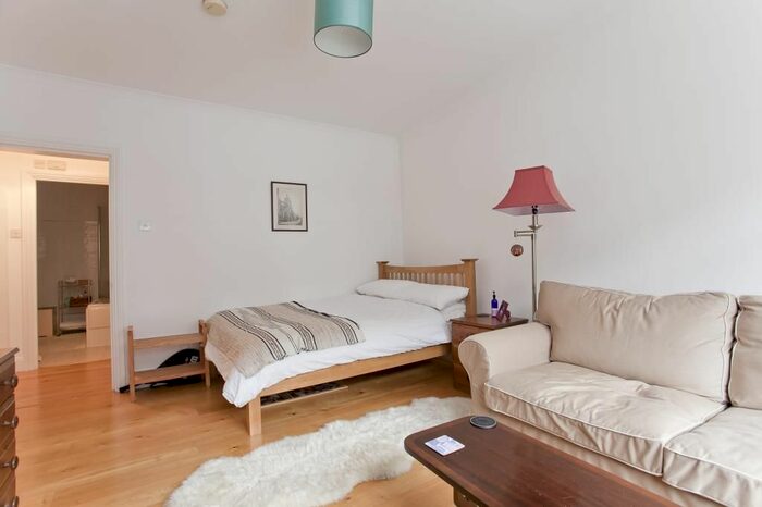 Studio To Rent In Cloudesley Place, London, N1