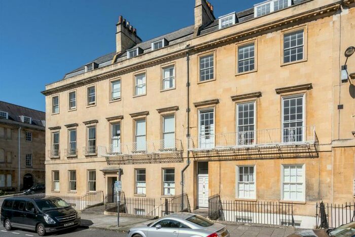 2 Bedroom Apartment To Rent In Bennett Street, BA1