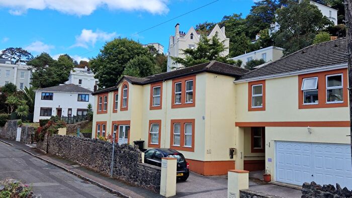 2 Bedroom Flat To Rent In Torwood Gardens Road, Torquay, Devon, TQ1