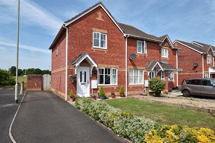 2 Bedroom End Terrace House To Rent In Bullfinch Close, Cullompton, EX15