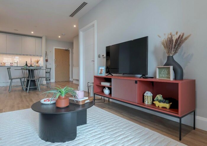 2 Bedroom Flat To Rent In The Lark, Nine Elms, SW11