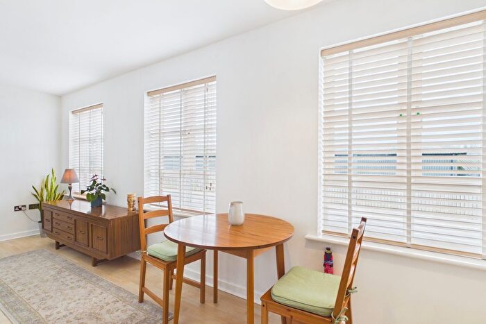 1 Bedroom Flat For Sale In Martins Court, York, North Yorkshire, YO26