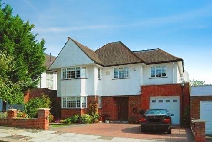 4 Bedroom Detached House To Rent In Ashbourne Road, Ealing, W5