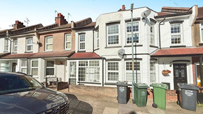 3 Bedroom Terraced House To Rent In Baldwyns Road, Bexley, DA5