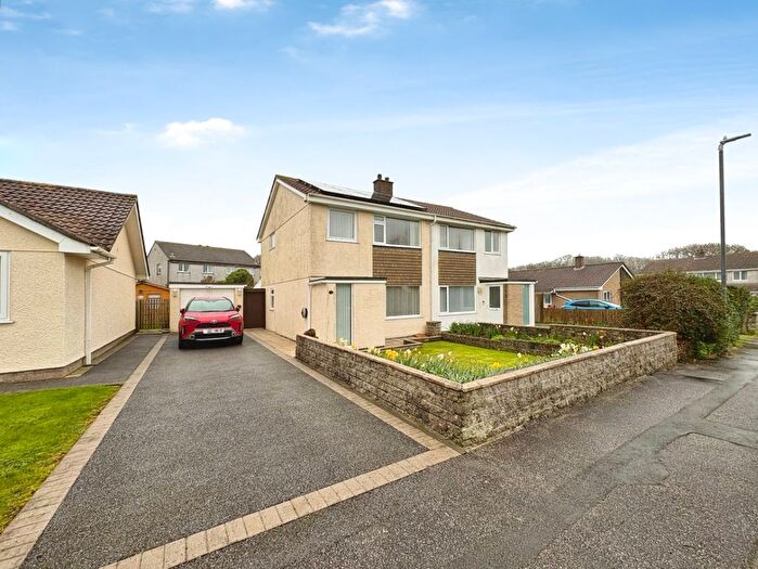3 Bedroom Semi Detached House For Sale In Manor Close, Helston, TR13