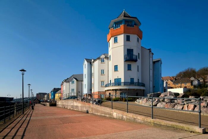 2 Bedroom Apartment To Rent In Eastcliff, Portishead, BS20