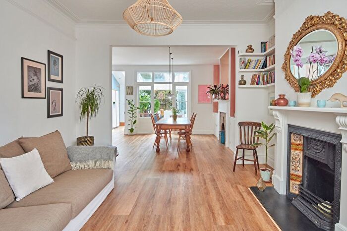 4 Bedroom Terraced House To Rent In Hamilton Road, Dudden Hill, NW10