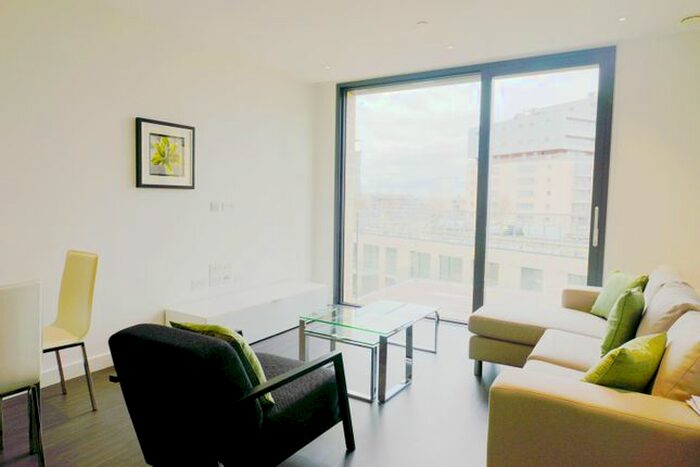 2 Bedroom Flat To Rent In Canter Way, London, E1