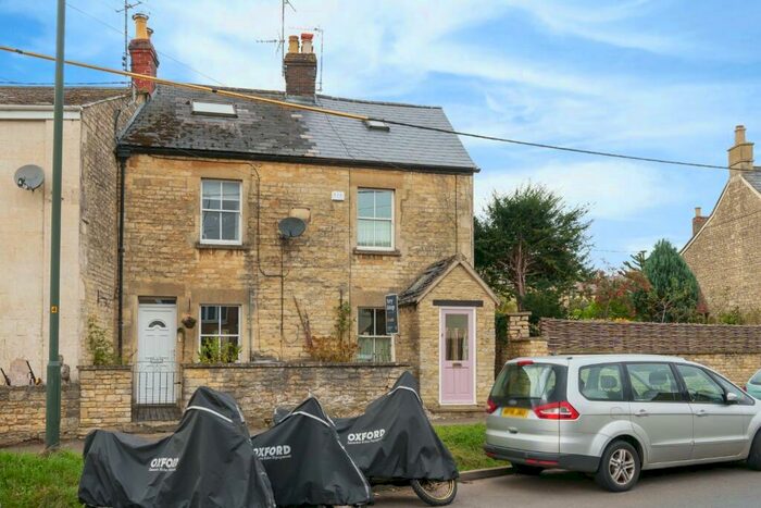 2 Bedroom End Of Terrace House To Rent In Cheltenham Road, Cirencester, Gloucestershire, GL7