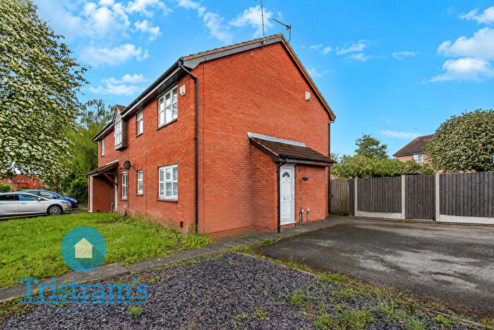 1 Bedroom Semi Detached House To Rent In Dean Close, Wollaton, NG8