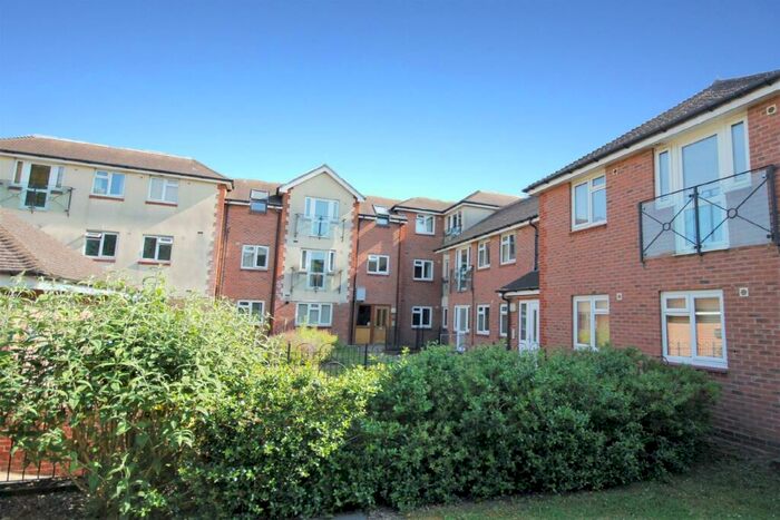 1 Bedroom Apartment To Rent In Botley Road, Park Gate, Southampton, SO31