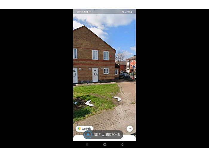 4 Bedroom Semi-Detached House To Rent In Beryl Avenue, London, E6