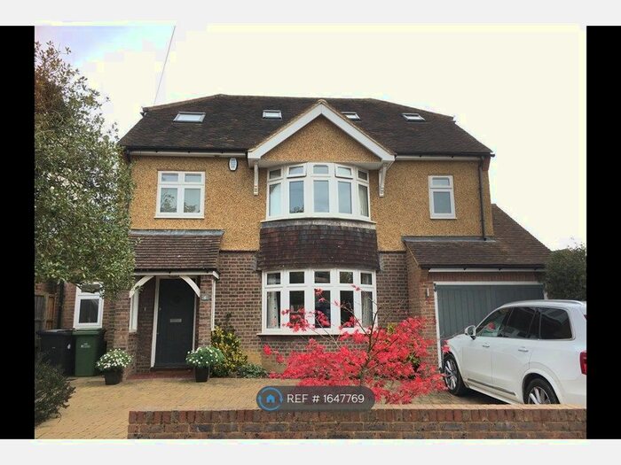 5 Bedroom Detached House To Rent In Fairmead Avenue, Harpenden, AL5