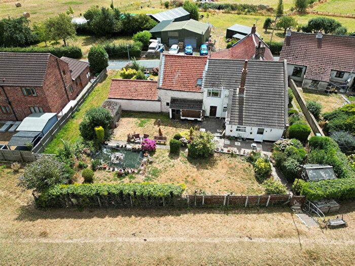 3 Bedroom Cottage For Sale In Barmby-On-The Marsh, Goole, DN14