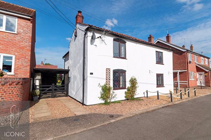 2 Bedroom Semi-Detached House For Sale In The Street, Lenwade, Norwich, NR9