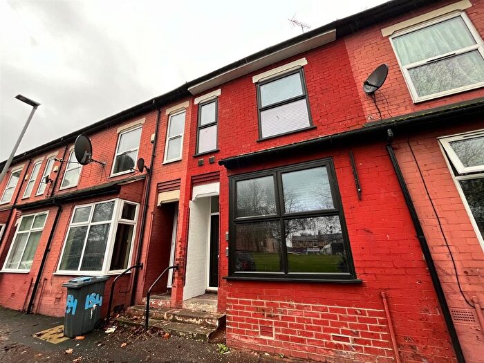 3 Bedroom Terraced House To Rent In Russell Street, Manchester, M16