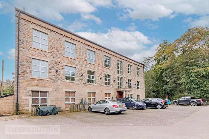 2 Bedroom Flat To Rent In Slackcote Lane, Delph, Oldham, Greater Manchester, OL3