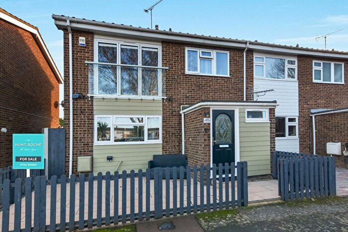 3 Bedroom End Of Terrace House For Sale In Hogarth Drive, Shoeburyness, Essex, SS3