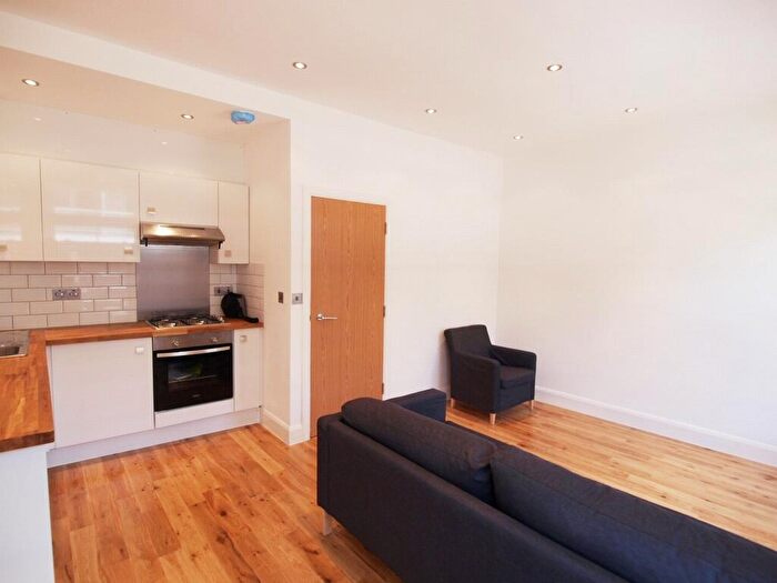 2 Bedroom Flat To Rent In Hornsey Road, Finsbury Park, N19