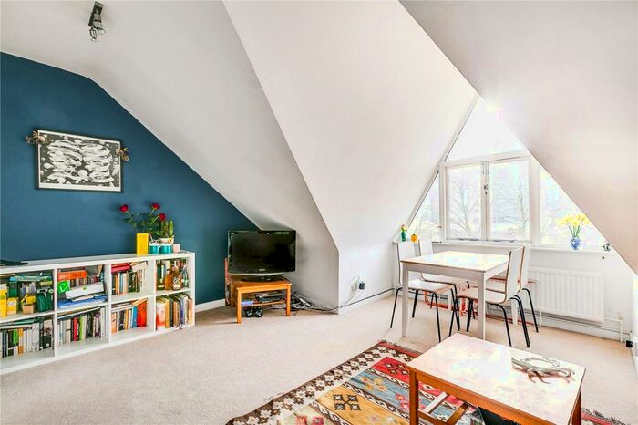 1 Bedroom Apartment To Rent In Brondesbury Road, Queen's Park, London, NW6