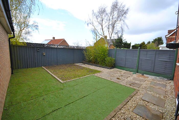 3 Bedroom Town House For Sale In Buckingham Court, Harworth, Doncaster, DN11
