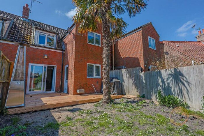 2 Bedroom Semi-Detached House For Sale In Salem Street, Spalding, PE11