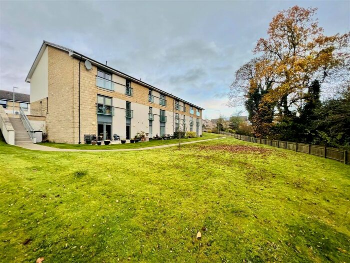2 Bedroom Flat For Sale In Station Road, Carluke, ML8