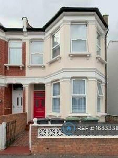 2 Bedroom Flat To Rent In Umfreville Road, London, N4