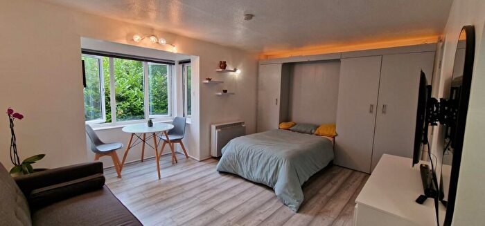 Property To Rent In Mead Avenue, Slough, Berkshire, SL3