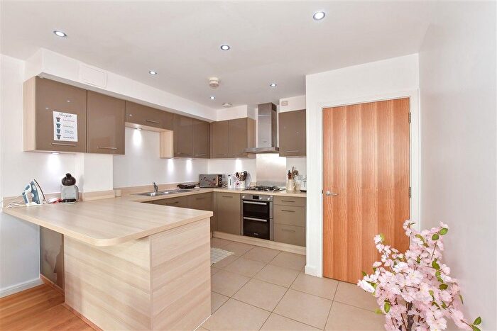 4 Bedroom Town House For Sale In Westwood Drive, Canterbury, Kent, CT2