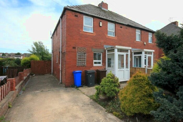 3 Bedroom Semi-Detached House To Rent In Birch Avenue, Chapeltown, Sheffield, S35