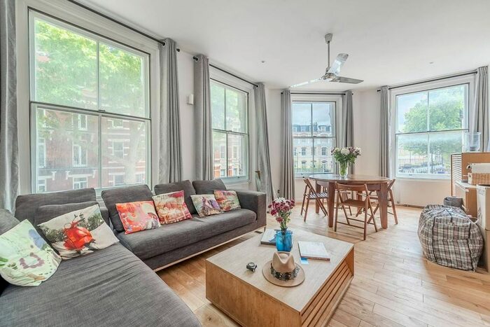 2 Bedroom Flat To Rent In Old Brompton Road, Earls Court, London, SW5