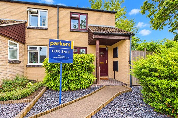 2 Bedroom End Of Terrace House For Sale In Evergreen Drive, Calcot, Reading, Berkshire, RG31