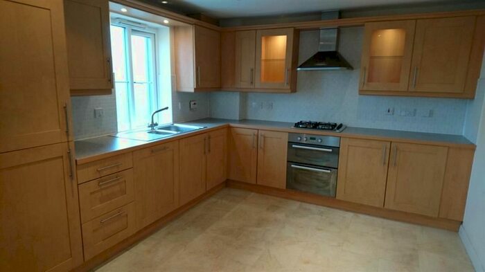 2 Bedroom Flat To Rent In Ffordd James Mcghan, Cardiff CF11