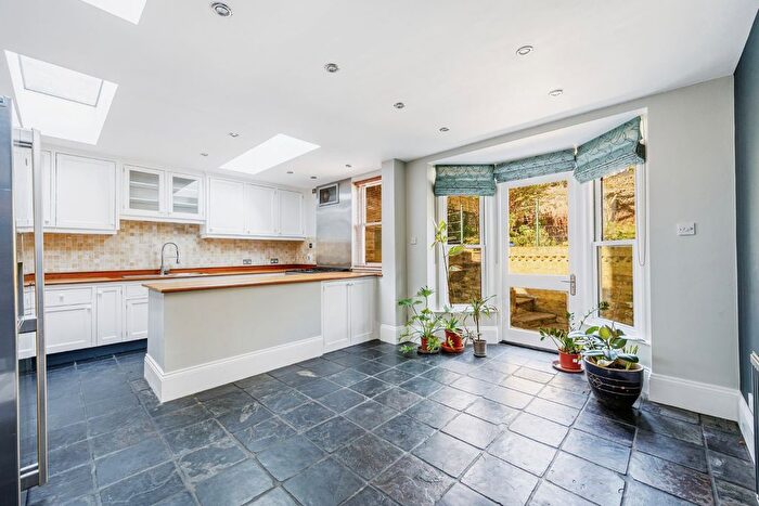 5 Bedroom Semi-Detached House To Rent In Stile Hall Gardens, Chiswick, W4