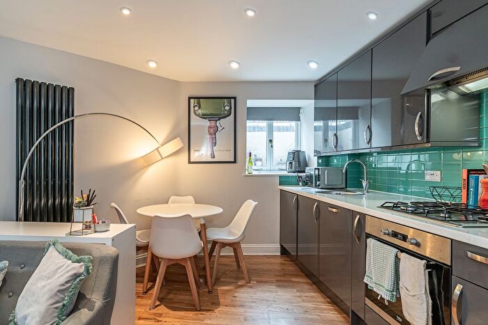 1 Bedroom Flat For Sale In Lyham Road, London, SW2