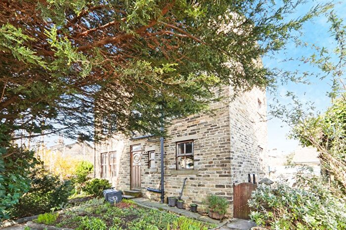 5 Bedroom Semi Detached House For Sale In Back Lane, Heaton, Bradford, BD9