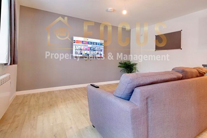 2 Bedroom Apartment To Rent In Clarendon Park Road, Leicester, LE2