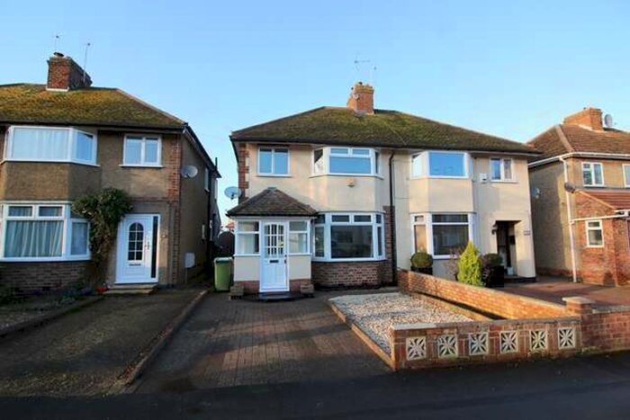 3 Bedroom Semi-Detached House To Rent In Wolverton - A Superb Extended 3 Bedroom Semi, MK12