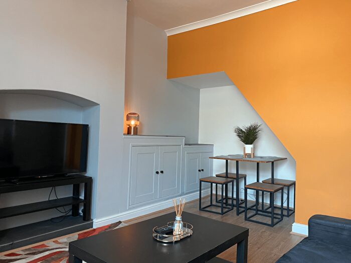 3 Bedroom Terraced House To Rent In Kirkby Street - Bed, LN5