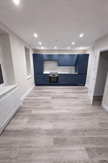 1 Bedroom Flat To Rent In Falconry Court, Bakers Lane, Epping, CM16