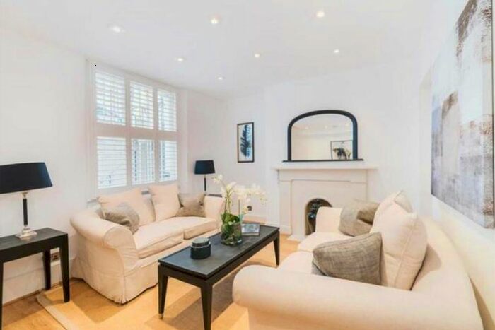 2 Bedroom Flat To Rent In Park Avenue, London, NW2
