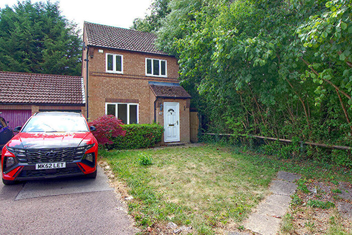 3 Bedroom Link Detached House To Rent In Rillington Gardens, Emerson Valley, Milton Keynes, MK4