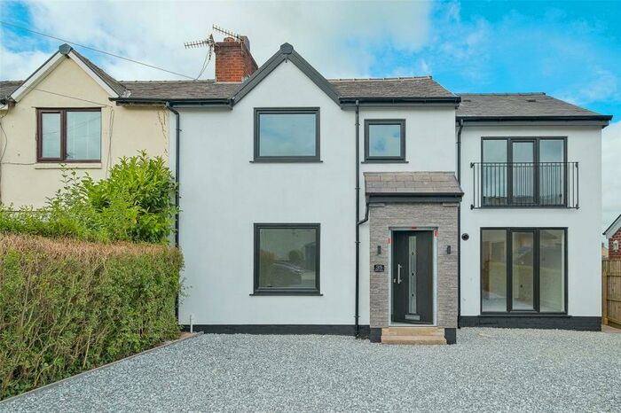 4 Bedroom Semi-Detached House For Sale In Calder Avenue, Billington, Clitheroe, Lancashire, BB7