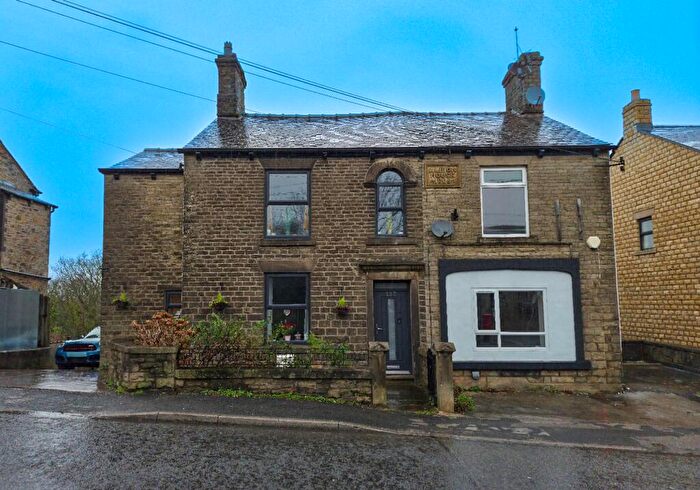 4 Bedroom Semi-Detached House For Sale In Albion Road, New Mills, SK22
