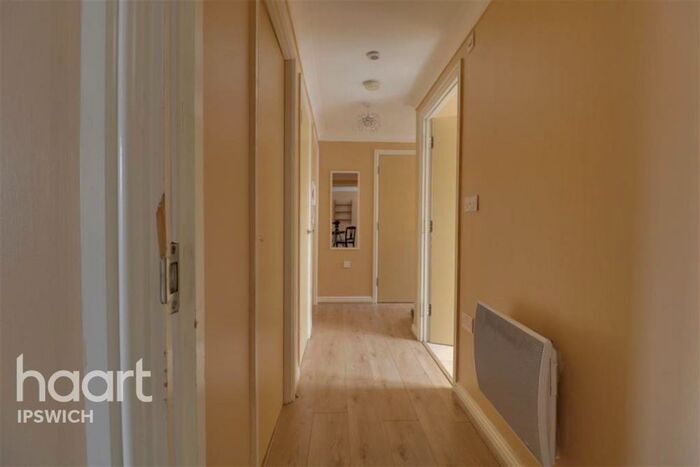 2 Bedroom Flat To Rent In Celestion Drive, Ipswich, IP3