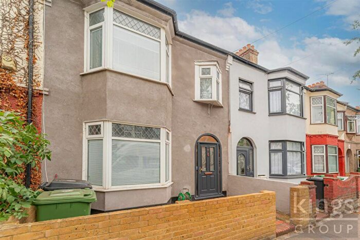 3 Bedroom House To Rent In Avondale Road, London, E17