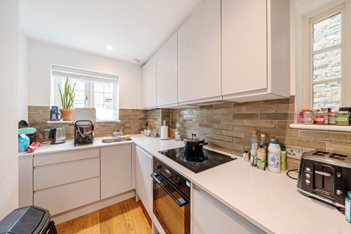 2 Bedroom Flat To Rent In Horsley Street, London, SE17