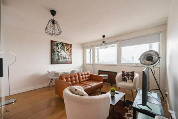 2 Bedroom Apartment For Sale In Grafton House, Bow Common, E3